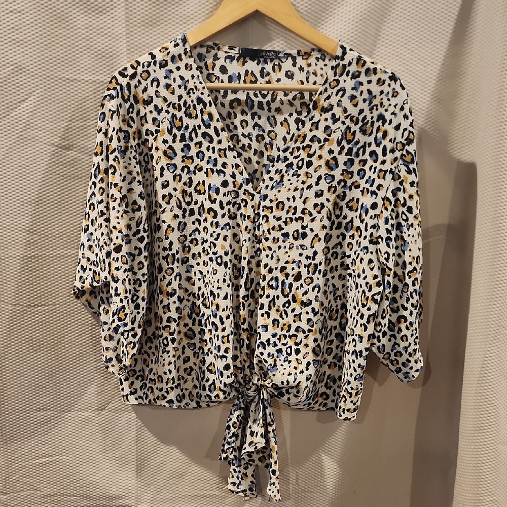 Ariella Short Sleeve Tie-Front Leopard Print Top in White, Black & Yellow